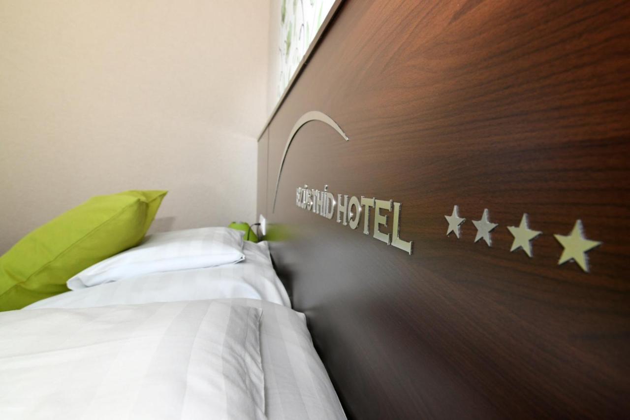 Ezuesthid Hotel Veszprem Exterior photo
